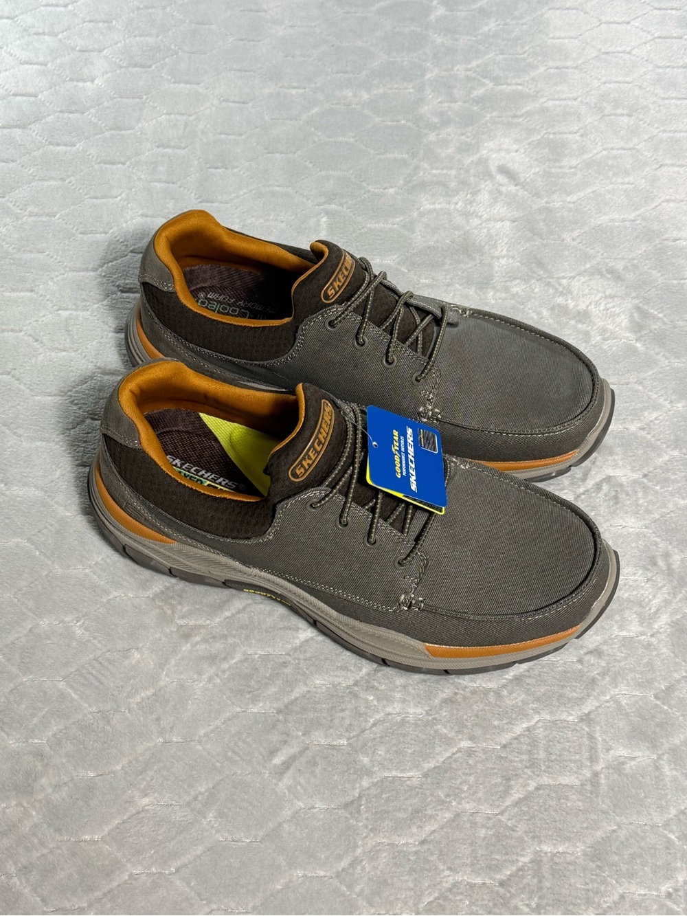 Skechers Relaxed Fit Goodyear Goga Mat Arch Support Casual Shoes Mens 11 NWT